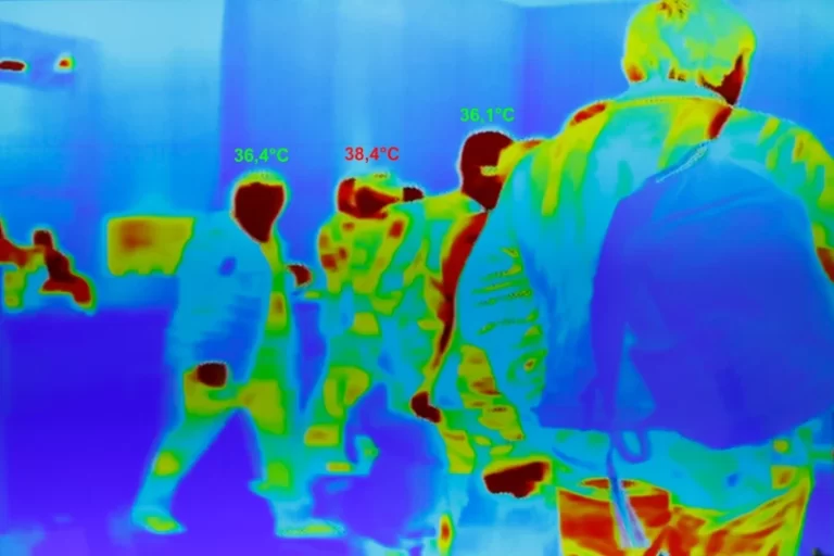 Misurazione della temperatura delle persone con sistema infrarossi