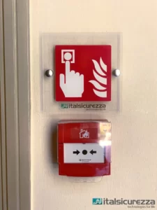 Targhetta e pulsante antincendio