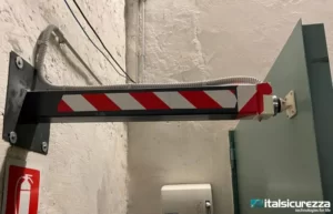 Sistema di sicurezza per chiusura porte del Teatro Nuovo di Verona
